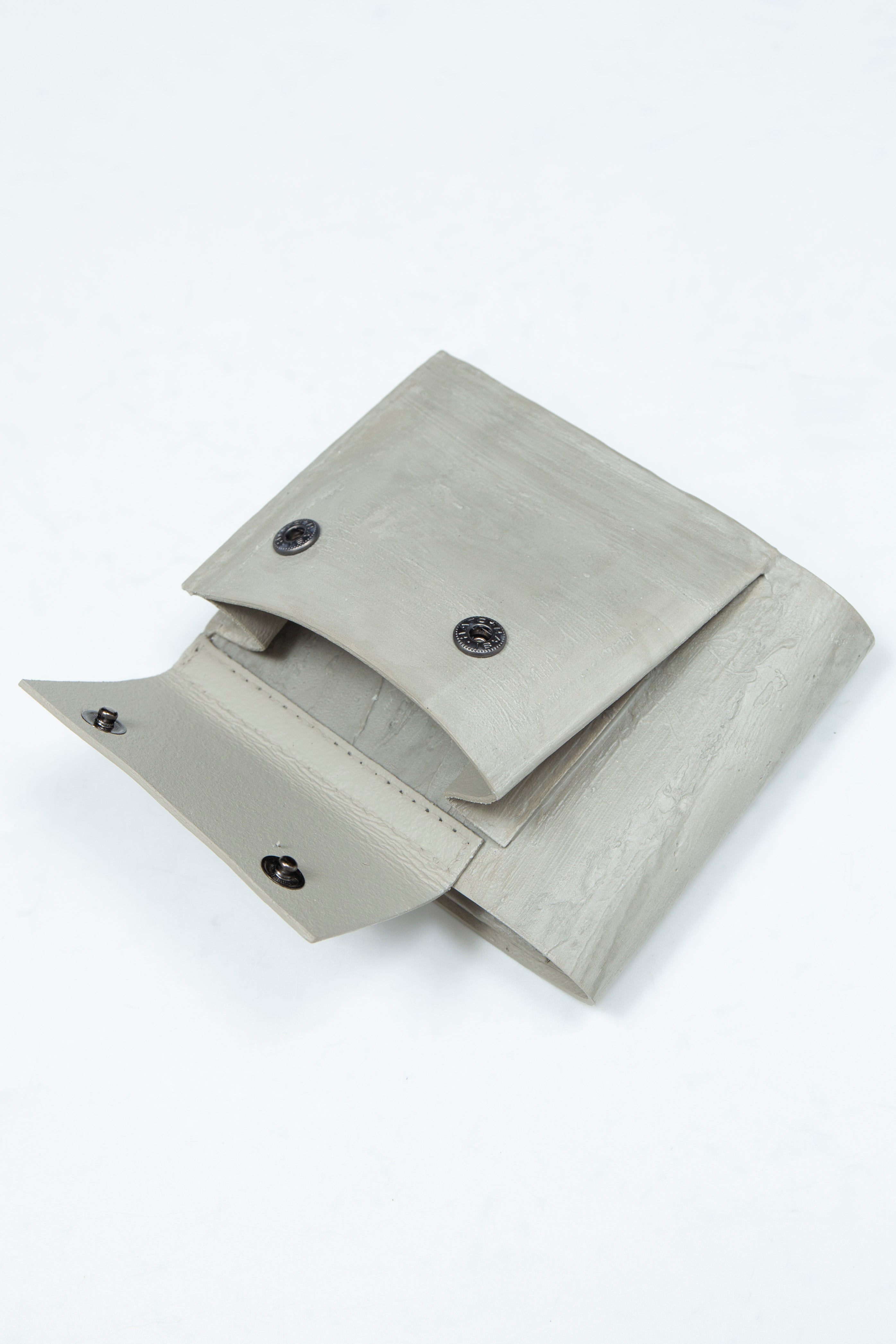 カガリユウスケ　kagari yusuke 二つ折り財布 11081329_582154bc89ed2.jpg