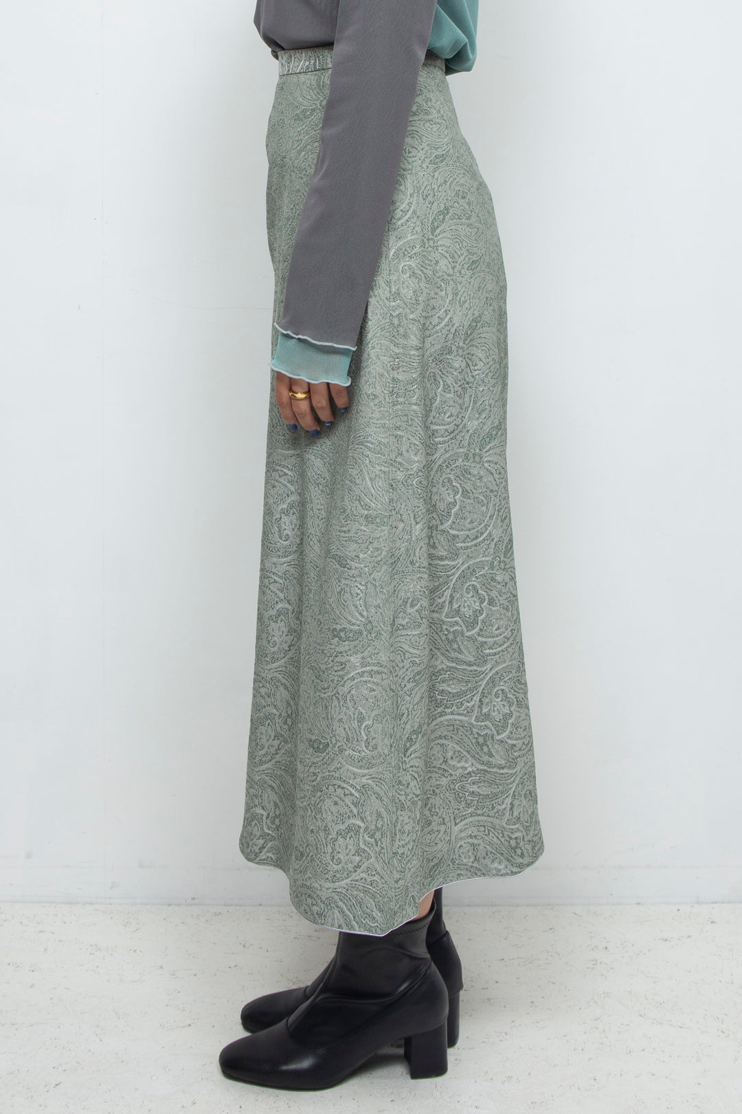 Linen-like Asymmetric Skirt Green