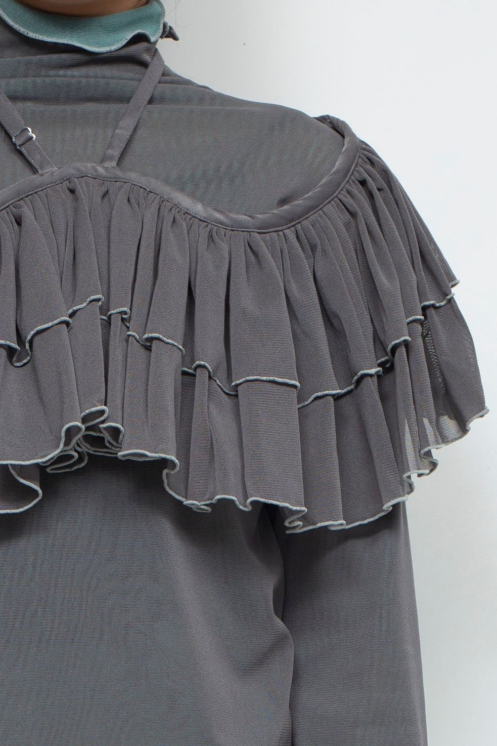 net tulle ruffle bib GRAY