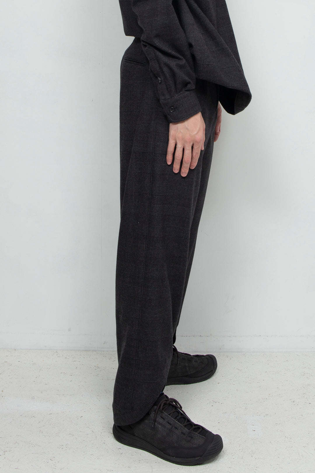 Slit pants Black 24AW-KP01