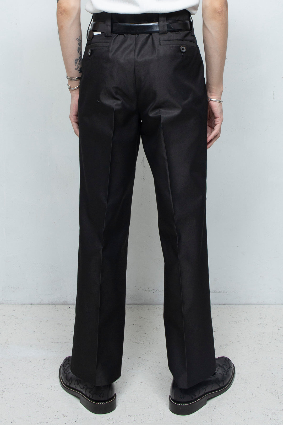 "MONSIUER" 3-Tuck Trousers BLACK