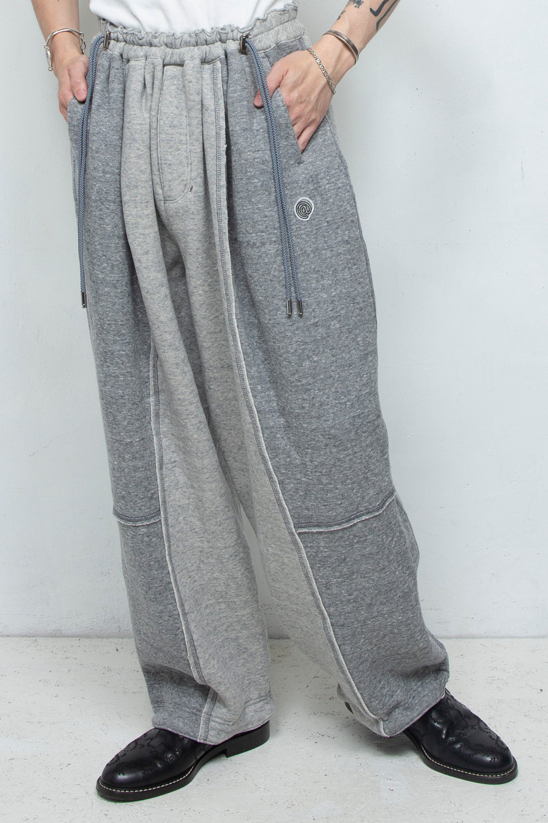 Smooth Touch Cut-Off Bicolor Pants GREY