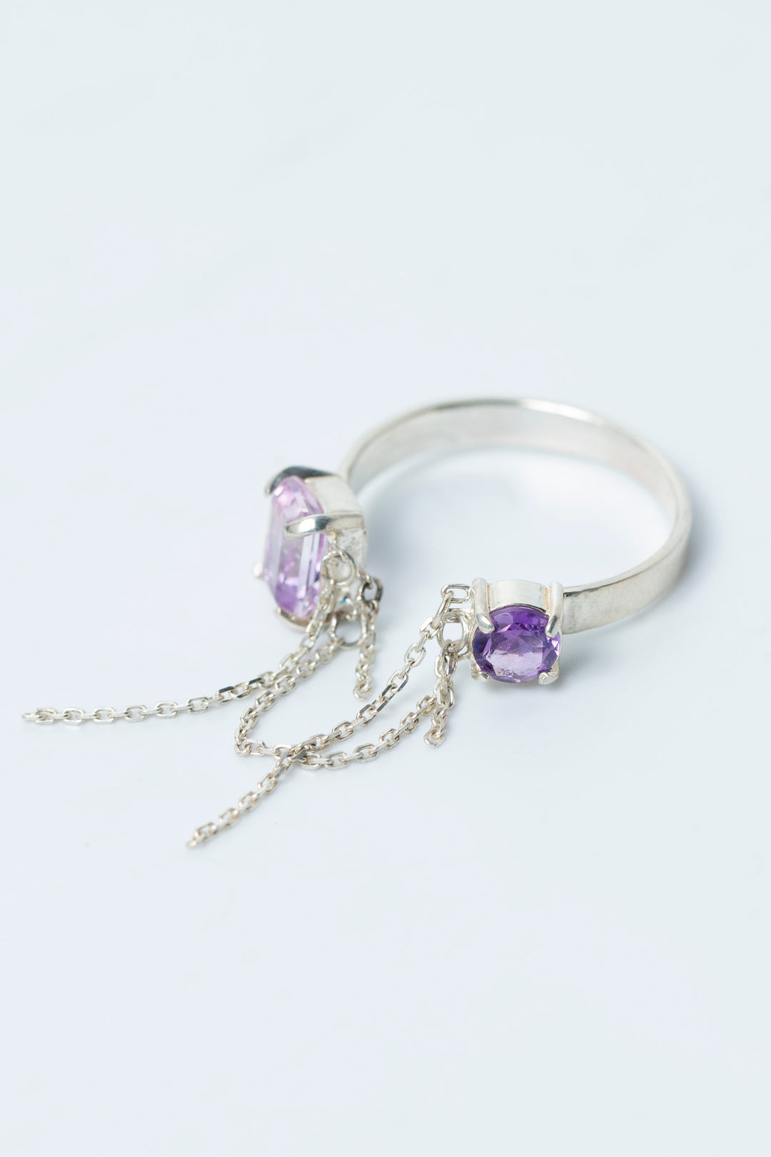 breaking chains ring (amethyst quartz + amethyst)