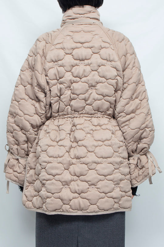 REMOVABLE 3D PRINTED BUTTON QUILTED SHELL JACKET BEIGE