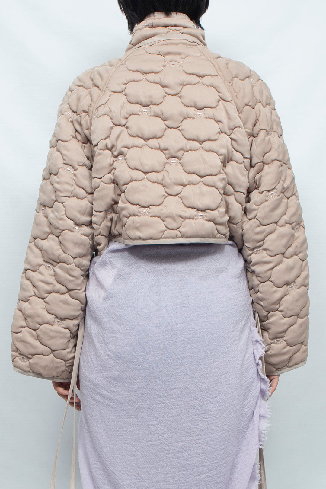 REMOVABLE 3D PRINTED BUTTON QUILTED SHELL SHORT JACKET BEIGE