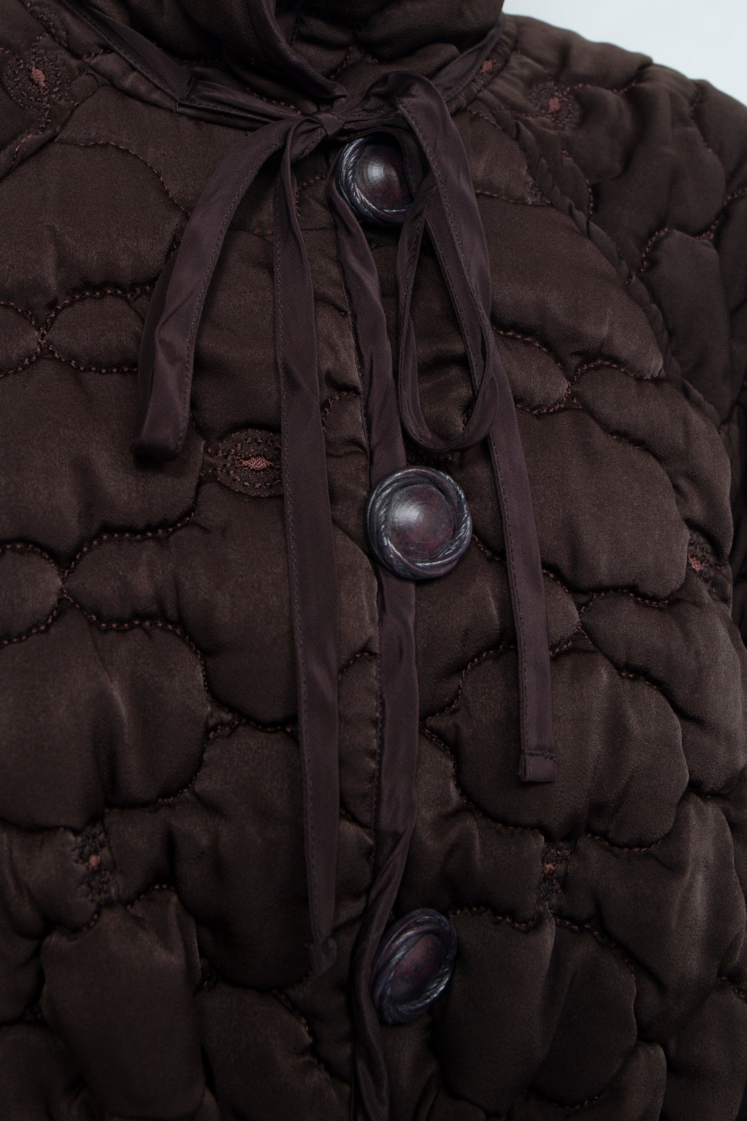 REMOVABLE 3D PRINTED BUTTON QUILTED SHELL JACKET DARK BROWN