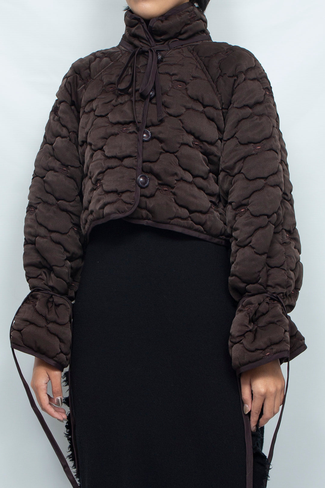 REMOVABLE 3D PRINTED BUTTON QUILTED SHELL SHORT JACKET DARK BROWN