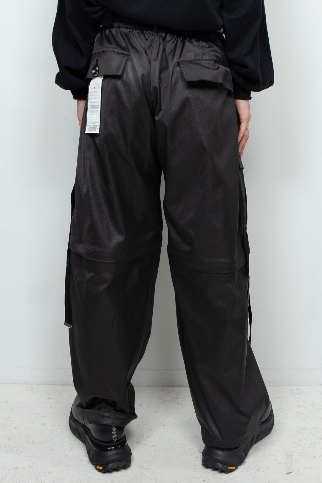 Fake-fake leather detachable cargo pants BLACK