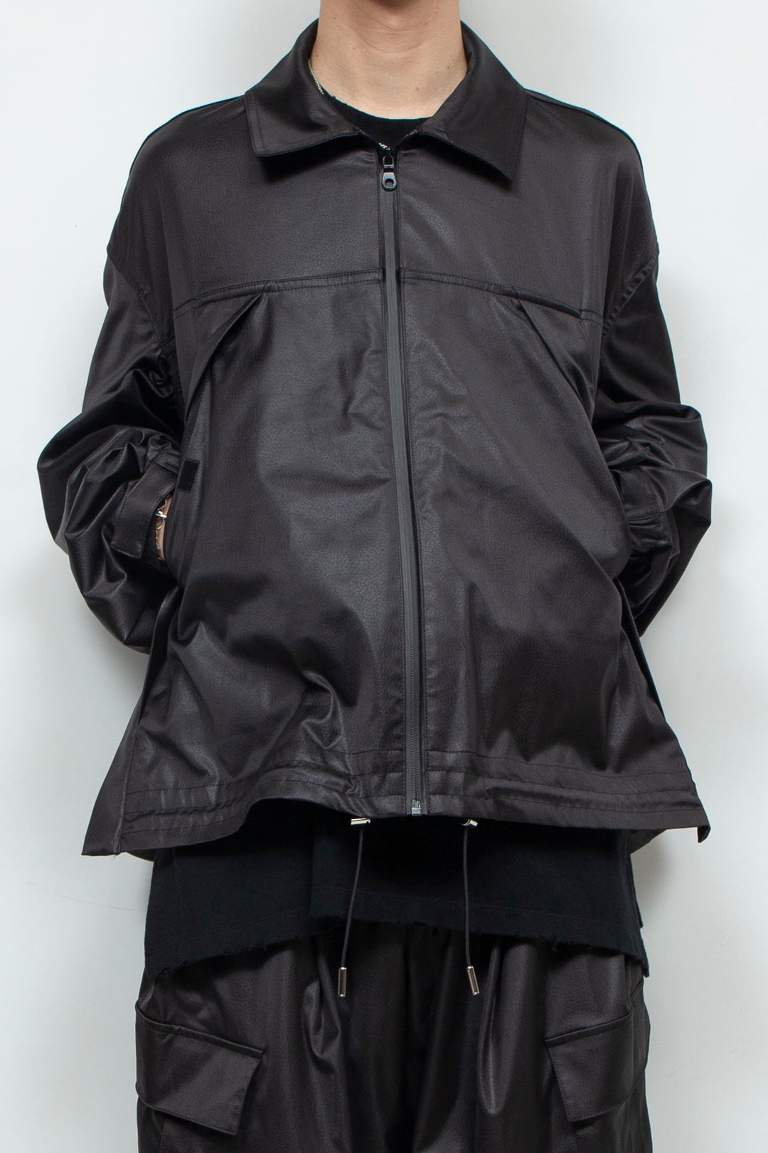 Fake-fake leather side zip vent CWU jacket BLACK