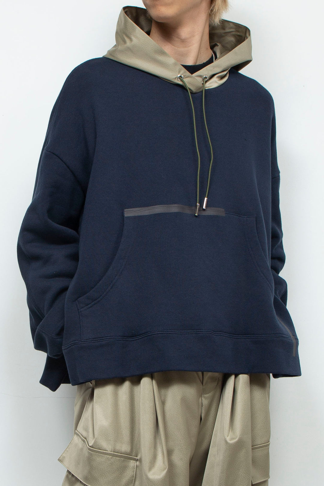 Taping aid combination hoodie D.NAVY×SAGE