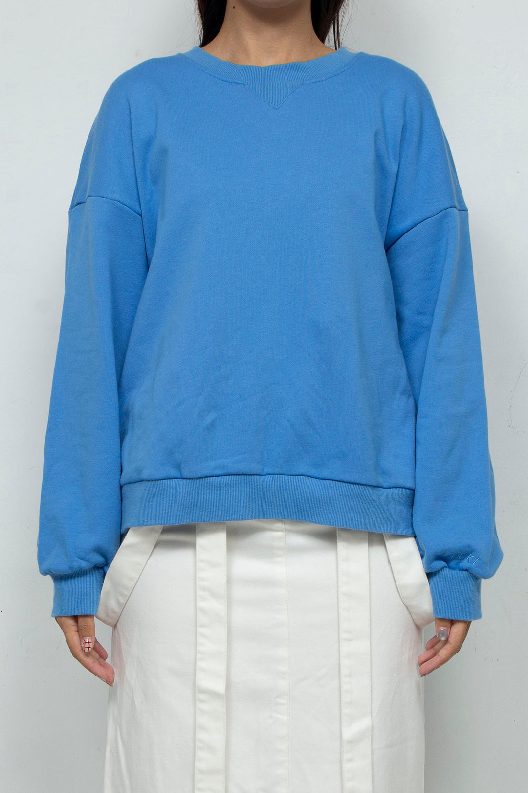 Embroidered cuff sweatshirt Blue