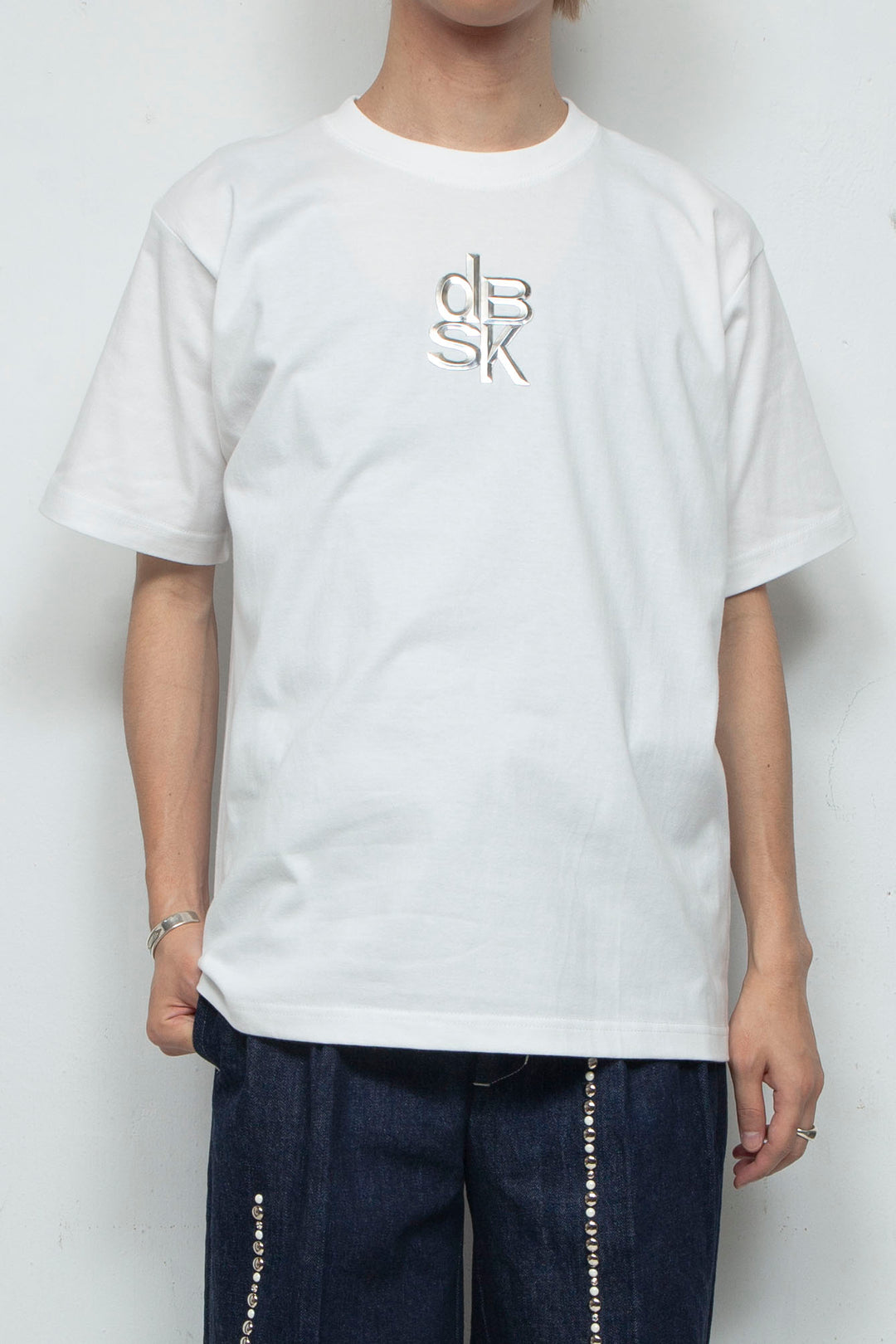 dBSK Motif T shirt / WHITE