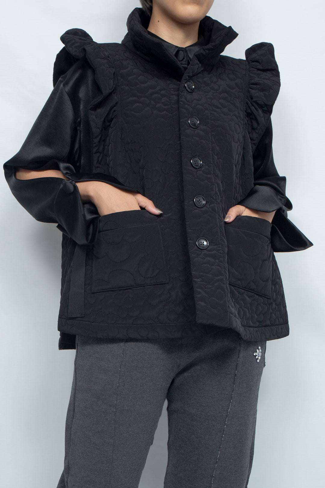 Quilting frill gilet Black