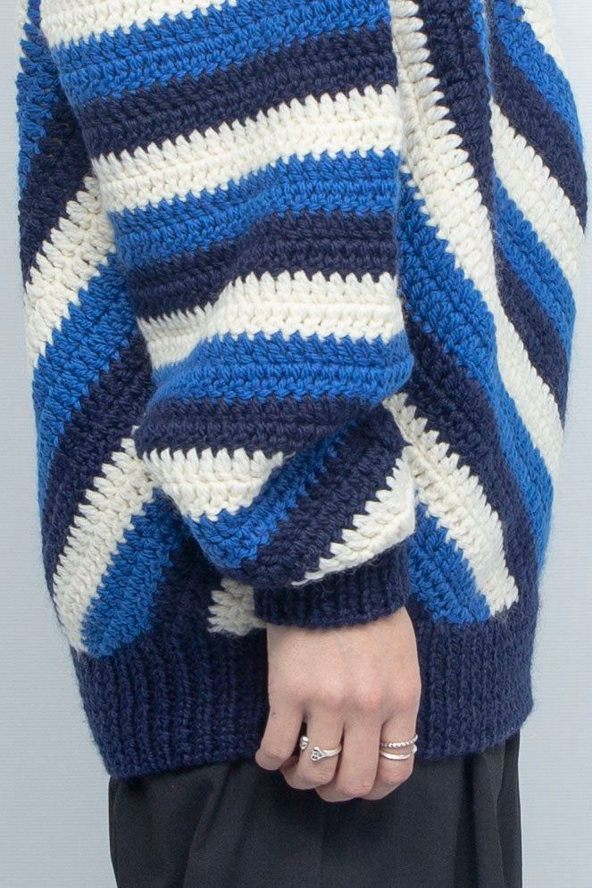 HEARTY HAND KNIT NAVY