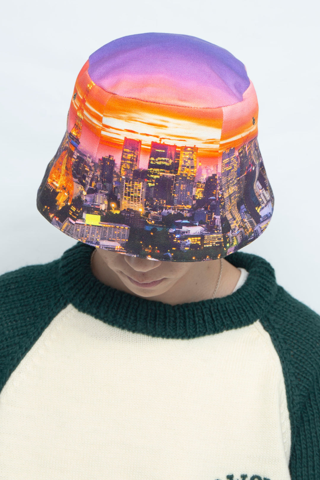 PHOTOGRAPH BRIMLESS BUCKET HAT