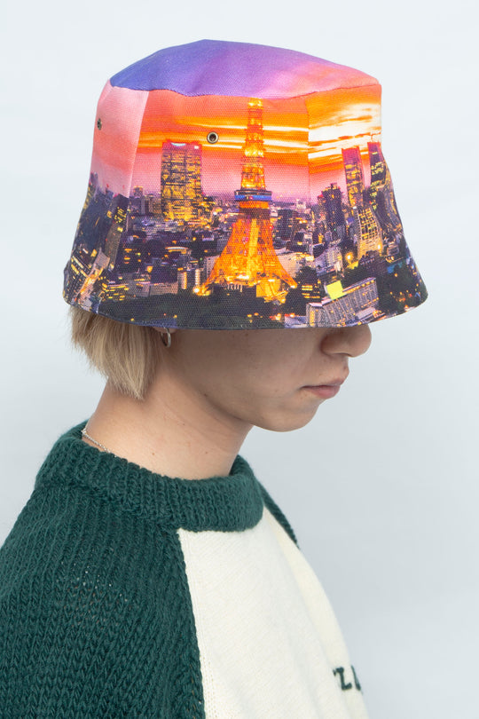 PHOTOGRAPH BRIMLESS BUCKET HAT