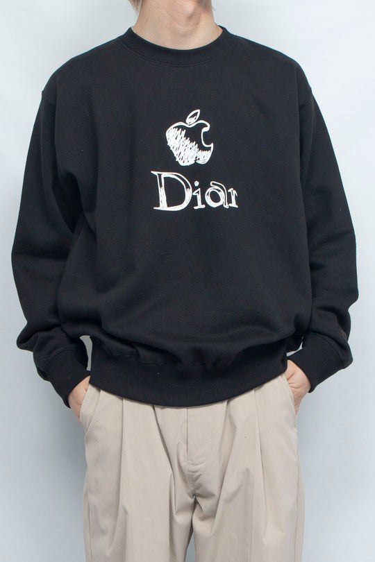 APPLE SWEATSHIRT