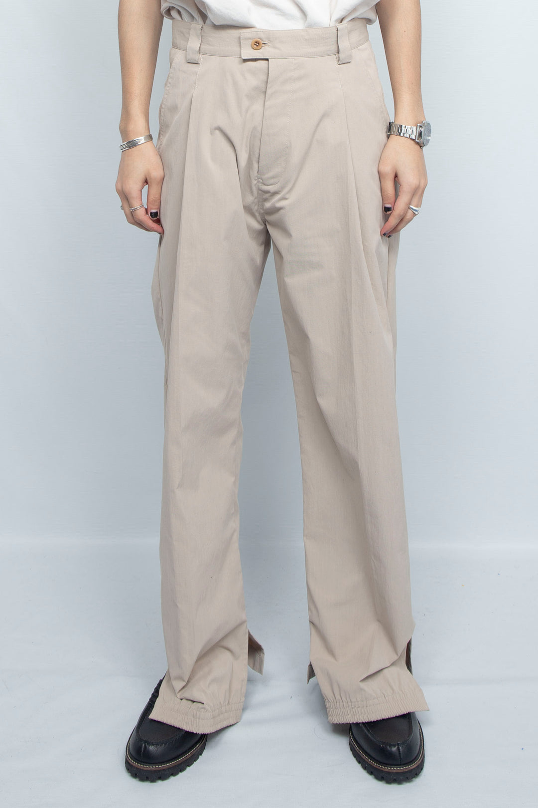 HEM SHIRRING TECH TROUSERS BEIGE