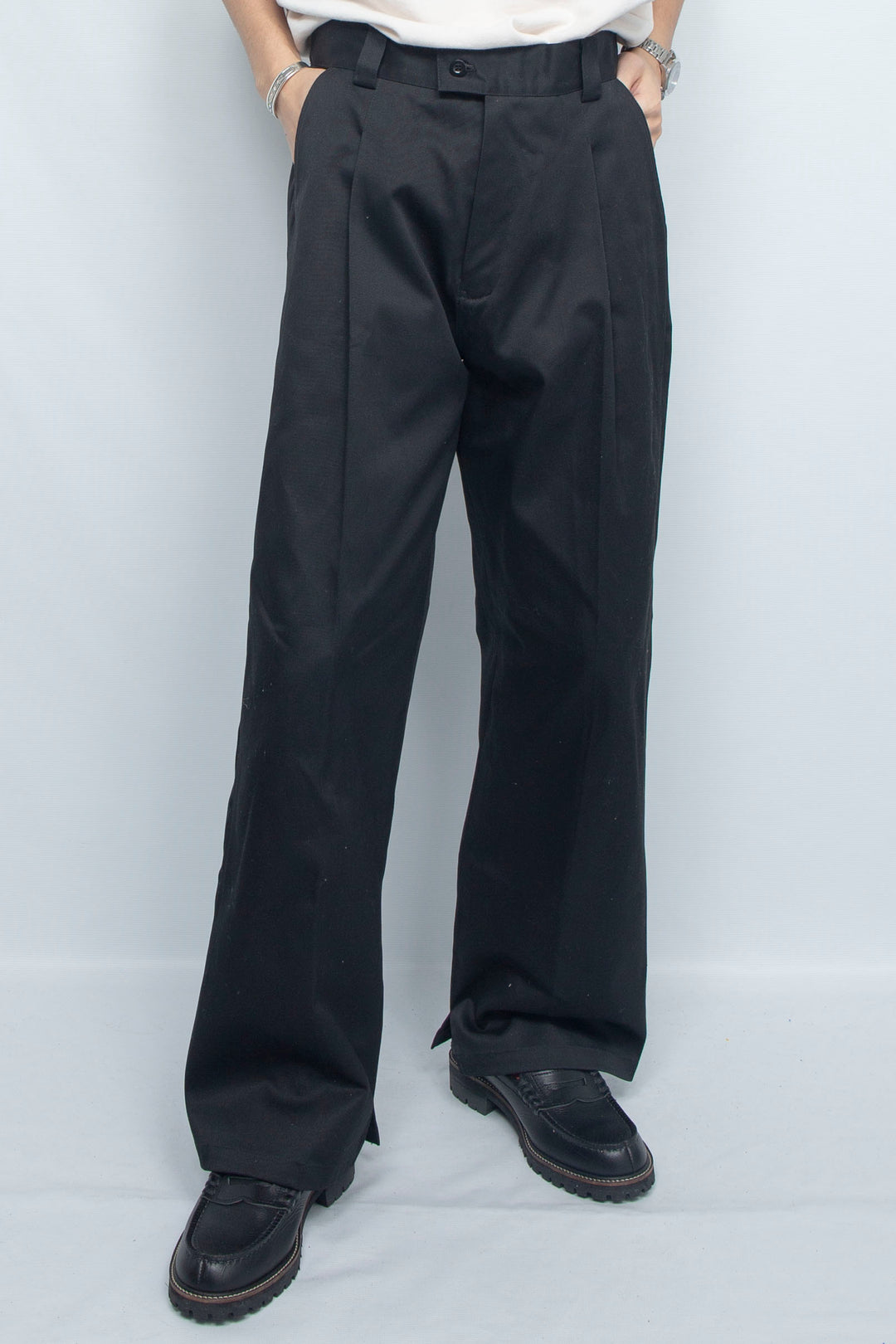 HIGH DENSITY TWILL WIDE TROUSERS SAND BLACK