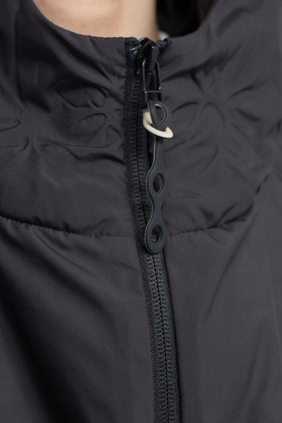 LEAF DOWN JACKET BLACK