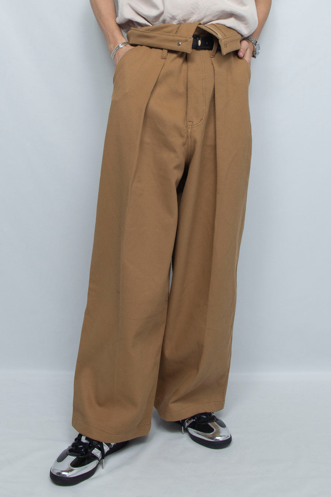 MEKURE BAGGY PANTS SAND