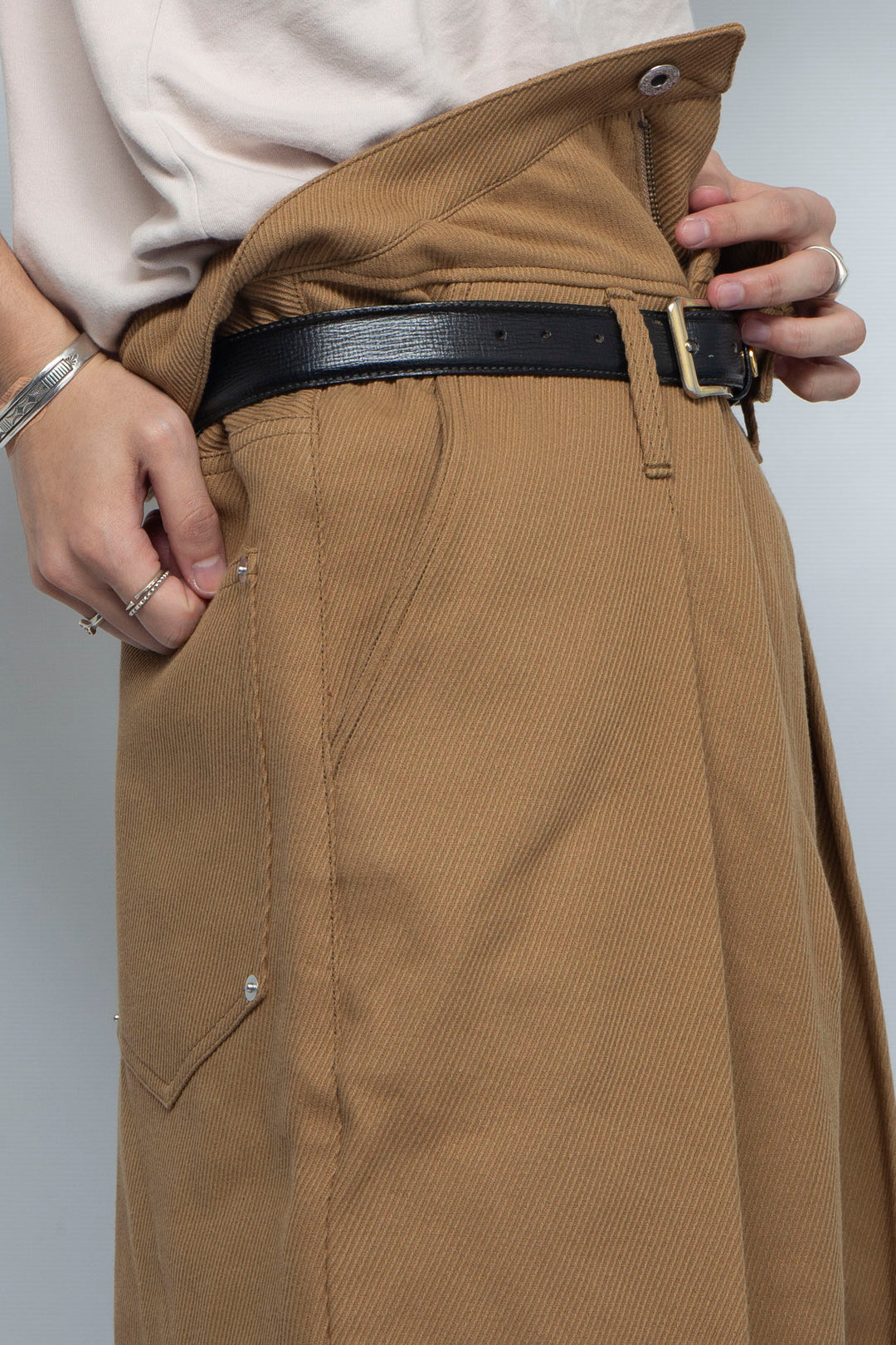 MEKURE BAGGY PANTS SAND