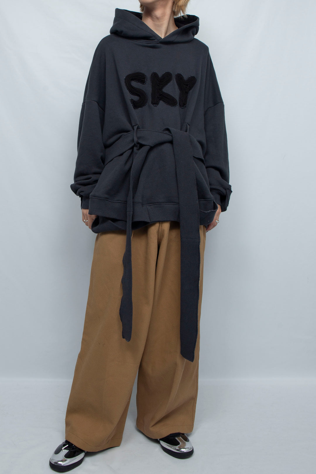 OVER BELT HOODIE CHARCOAL