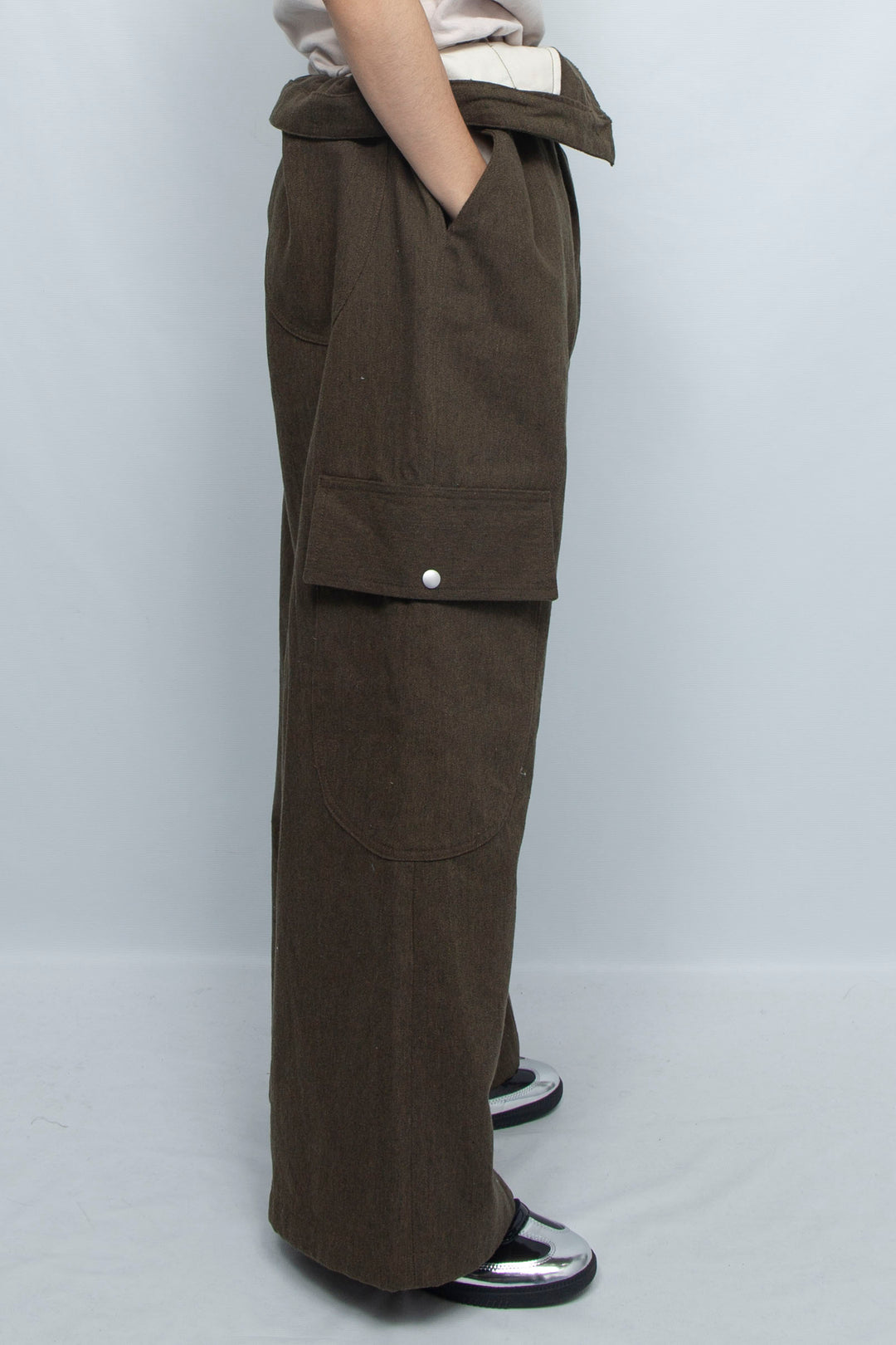 MEKURE CARGO PANTS OLIVE