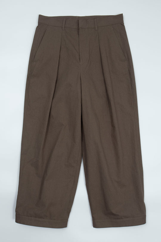 Tuck pants Khaki