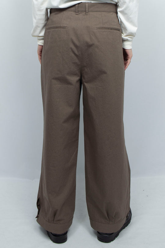 Tuck pants Khaki