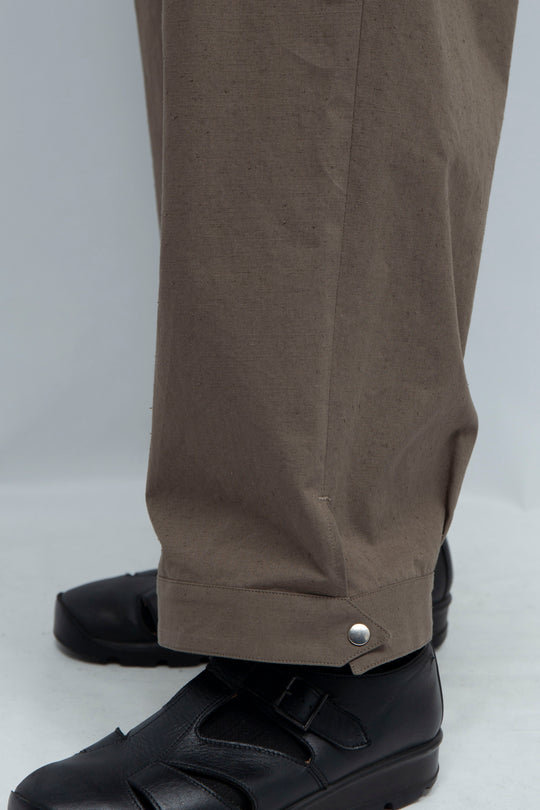 Tuck pants Khaki