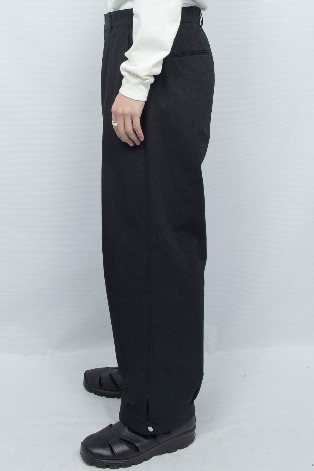 Tuck pants Black