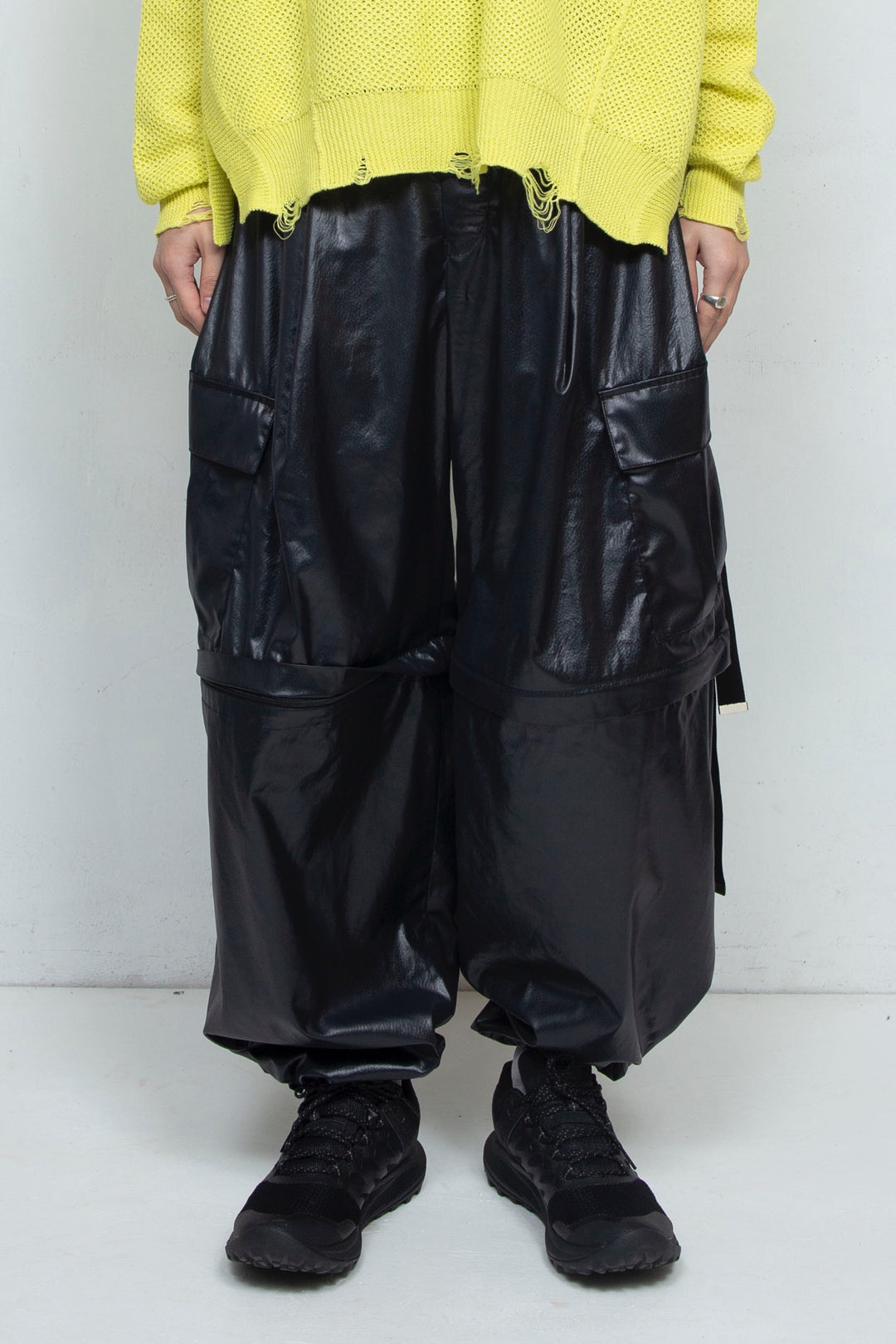 Fake-fake Leather Detachable Cargo Pants BLACK