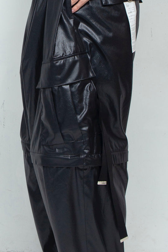 Fake-fake Leather Detachable Cargo Pants BLACK