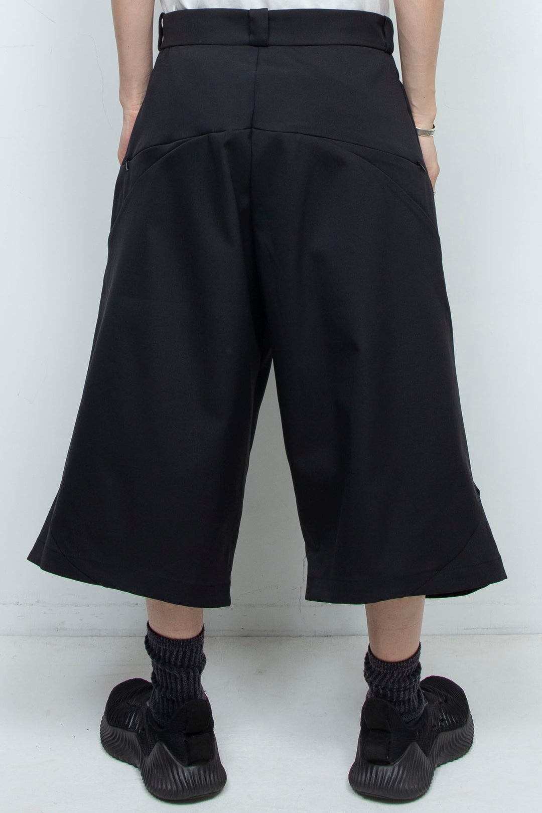 Inno WIDE SHORTS BLACK
