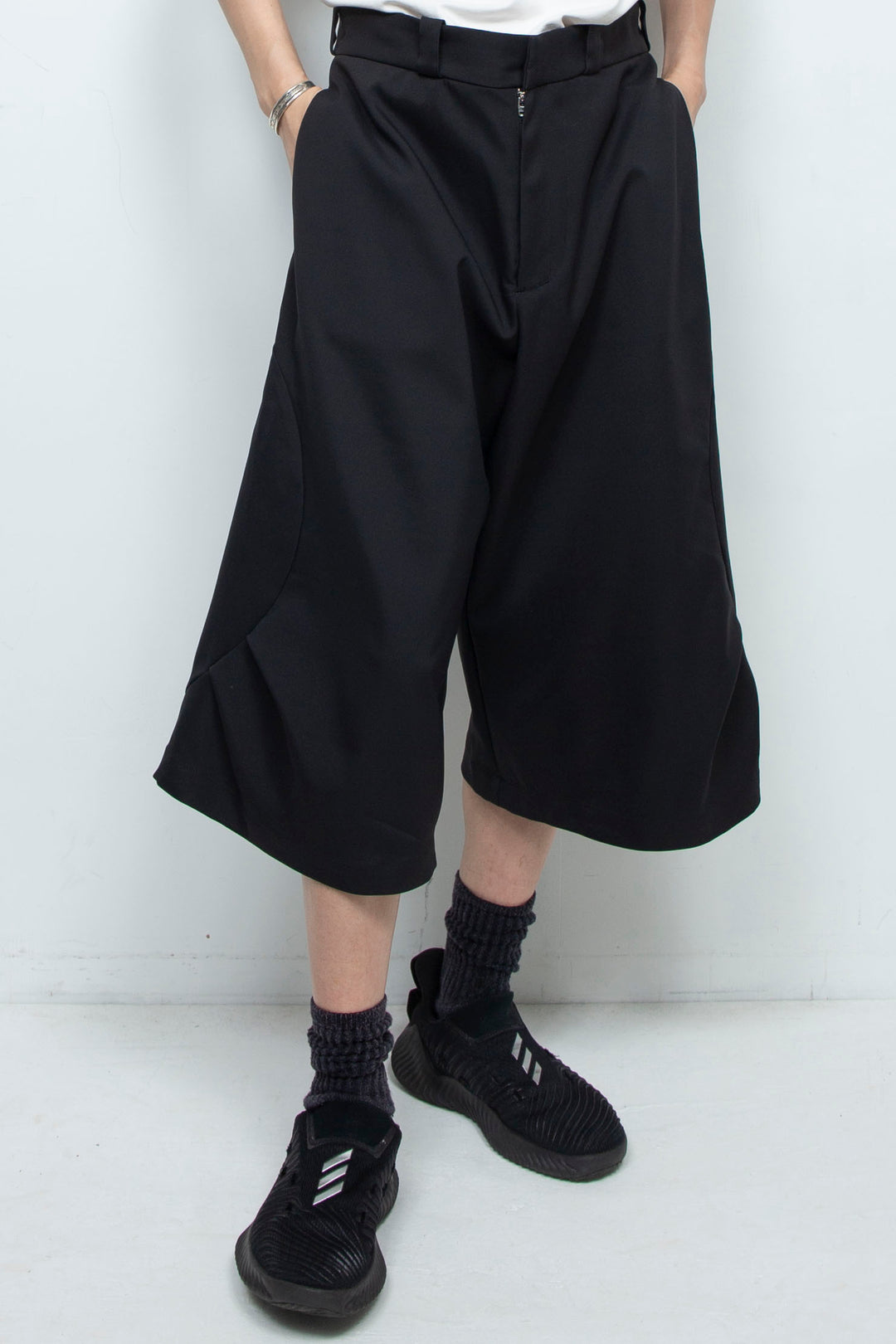Inno WIDE SHORTS BLACK