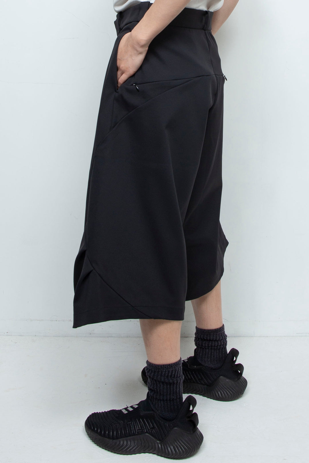 Inno WIDE SHORTS BLACK