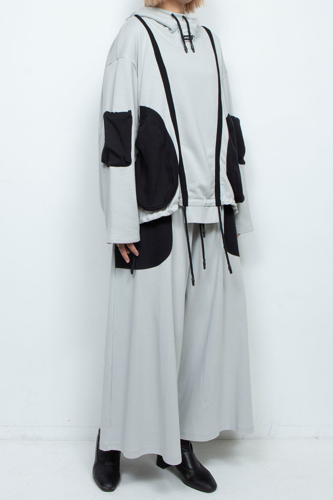OVERSIZED HOODED GATHERED DRAWSTRINGS GREY SWEATSHIRT