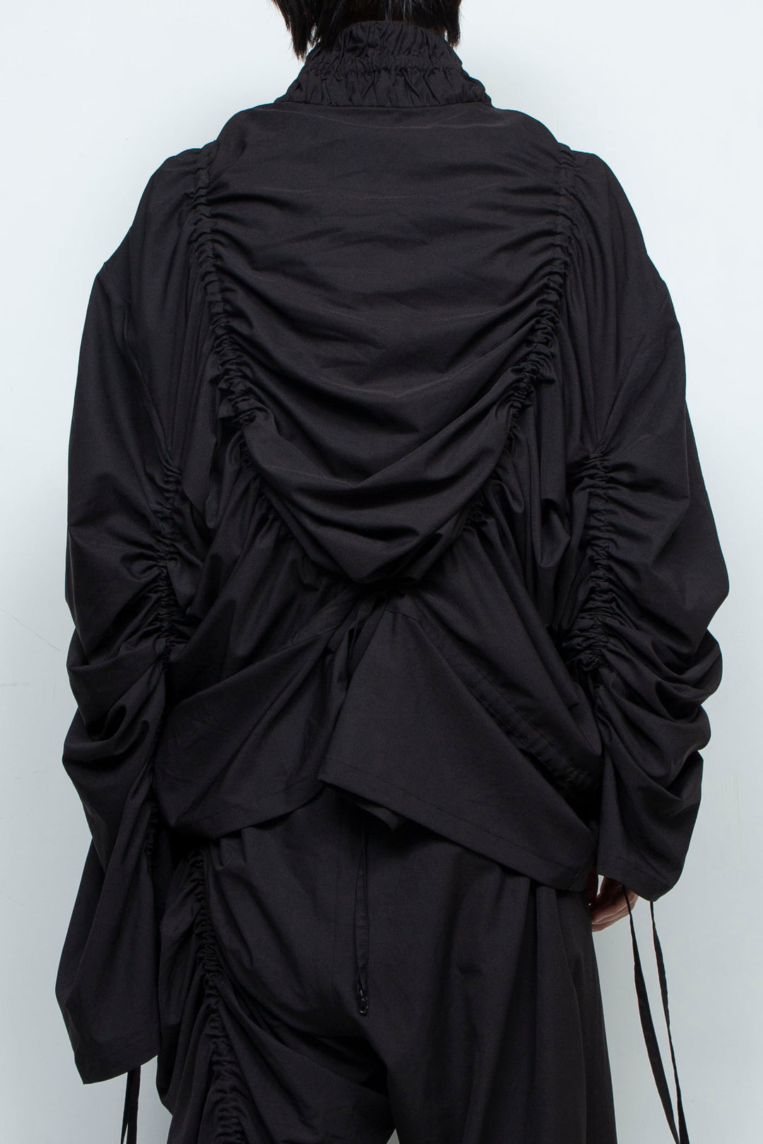 BLACK OVERSIZED GATHERED DRAWSTRINGS ZIP UP JACKET
