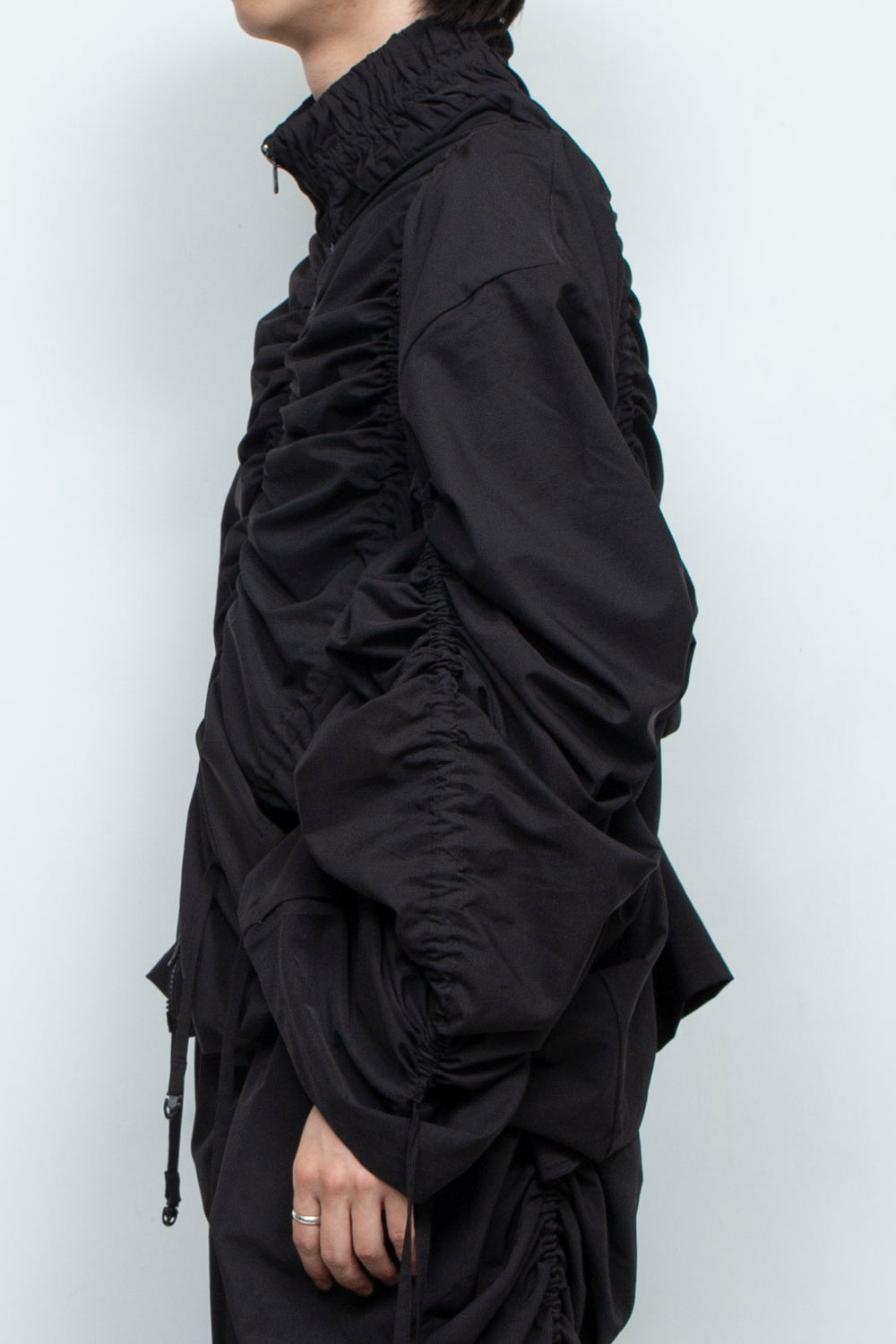 BLACK OVERSIZED GATHERED DRAWSTRINGS ZIP UP JACKET