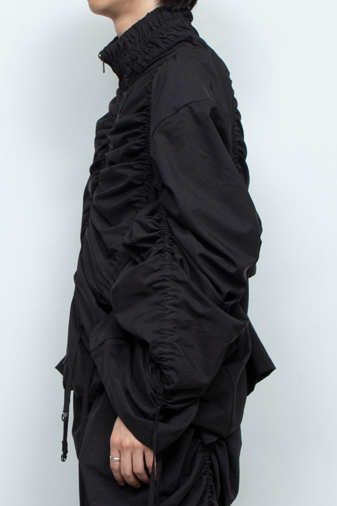 BLACK OVERSIZED GATHERED DRAWSTRINGS ZIP UP JACKET