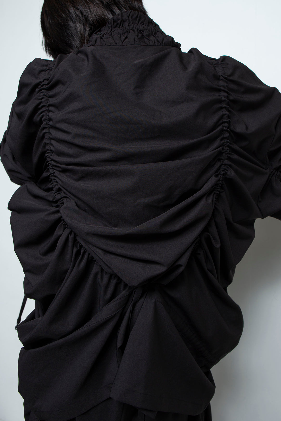 BLACK OVERSIZED GATHERED DRAWSTRINGS ZIP UP JACKET