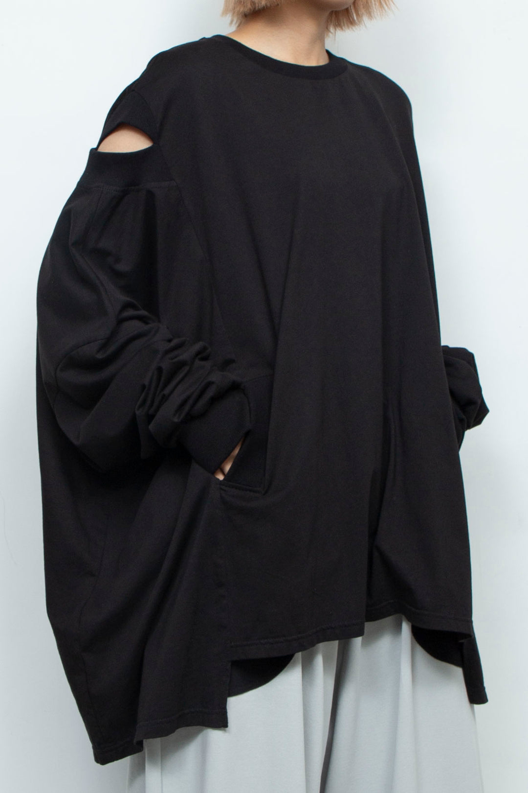 LOOSE-FITTING BLACK JERSEY OVERSIZED TUNIC
