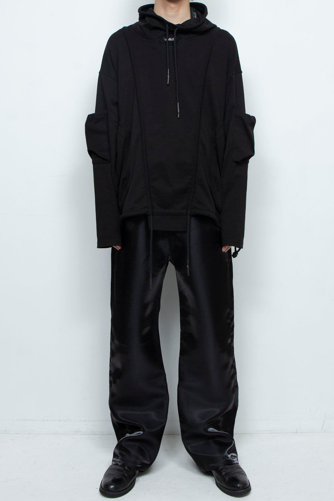 BLACK OVERSIZED HOODED GATHERED DRAWSTRINGS SWEATSHIRT
