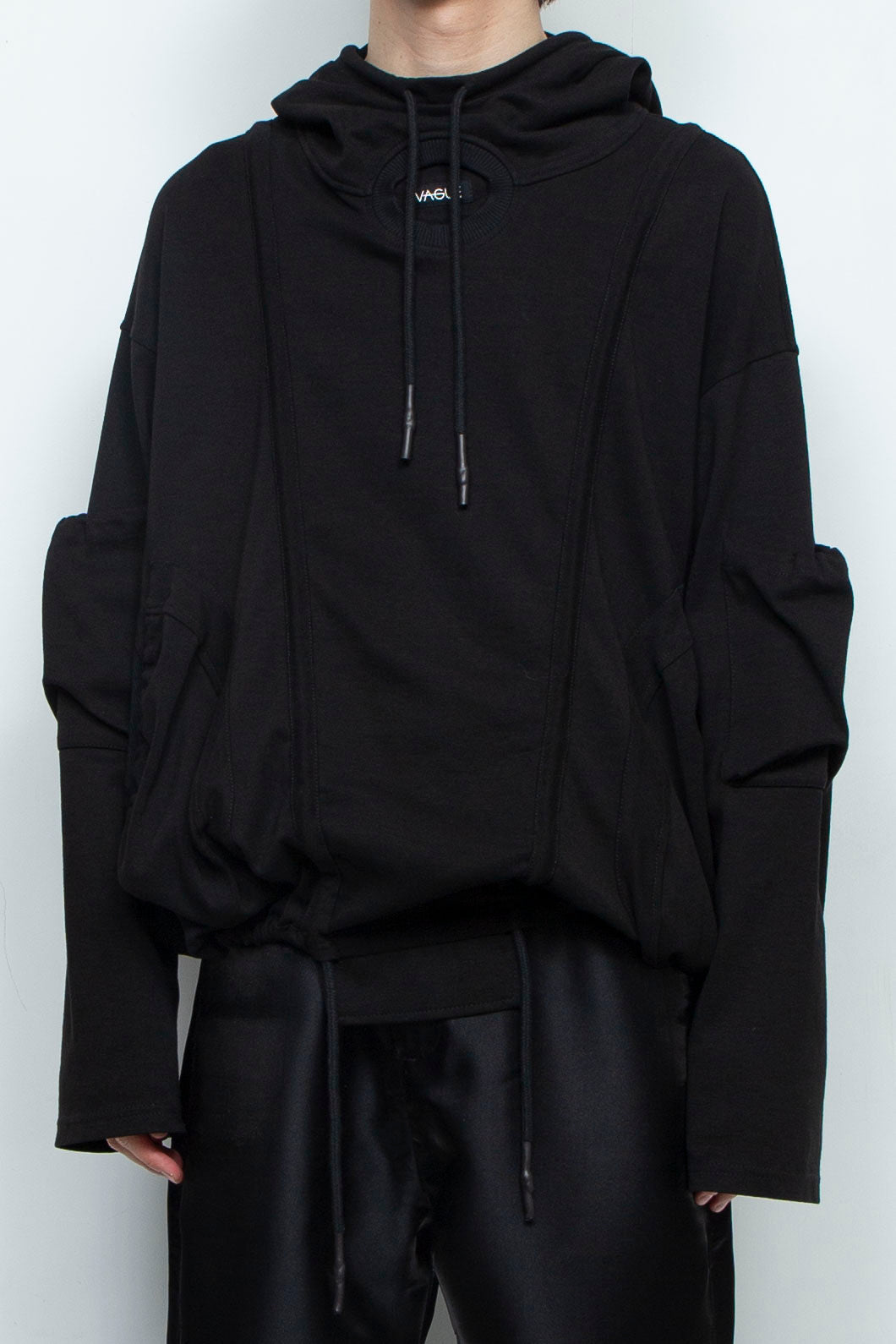 BLACK OVERSIZED HOODED GATHERED DRAWSTRINGS SWEATSHIRT