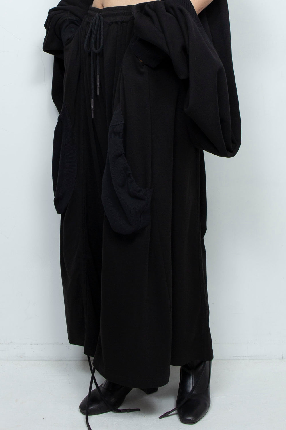 BLACK WIDE-LEG RELAXED-FIT DRAWSTRING PANTS