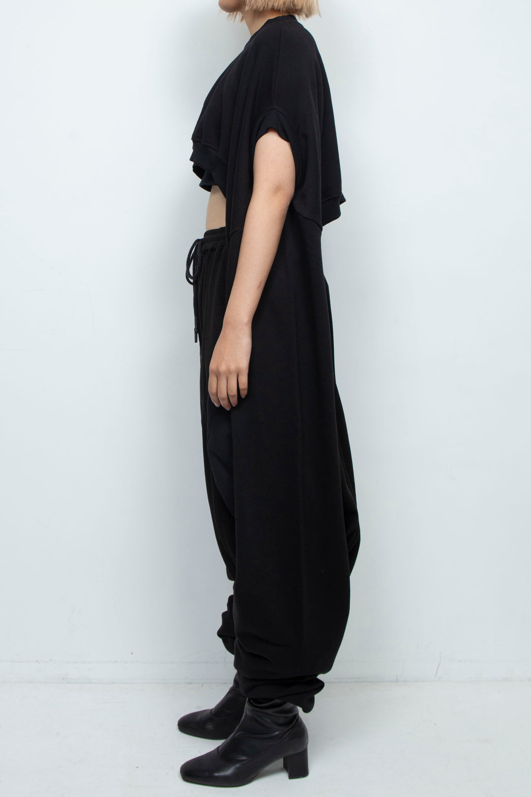 BLACK OVERSIZED TRANSFORMER CROPPED SWEATSHIRT