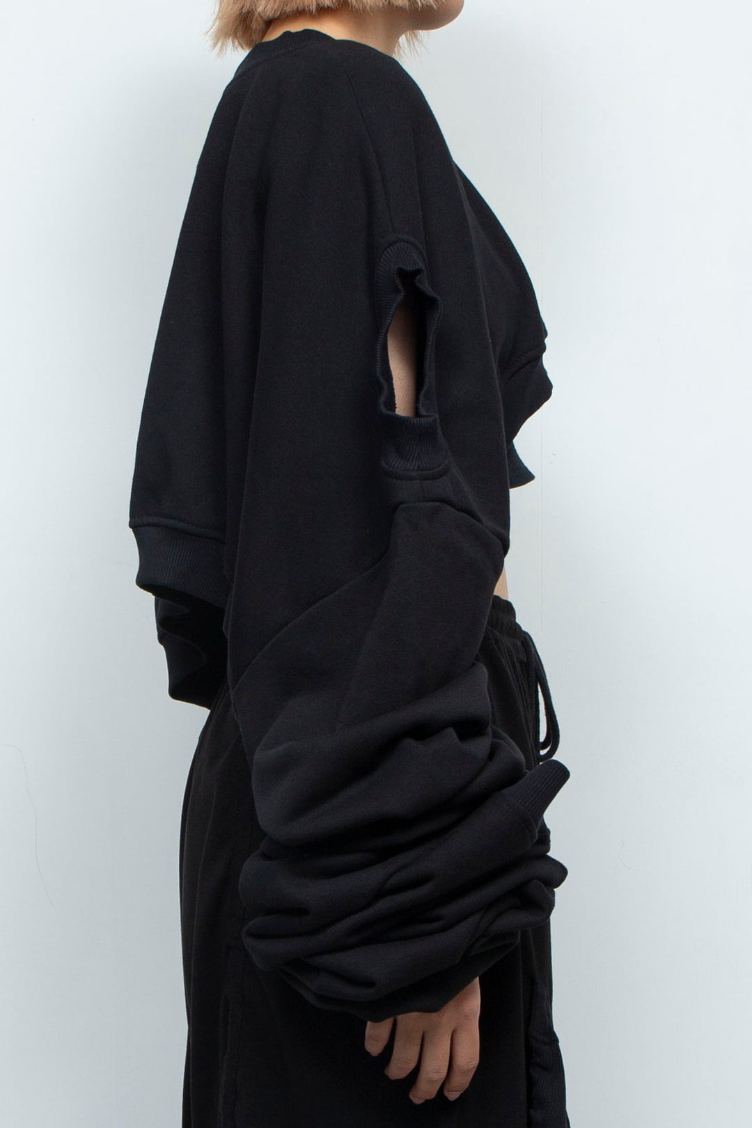 BLACK OVERSIZED TRANSFORMER CROPPED SWEATSHIRT