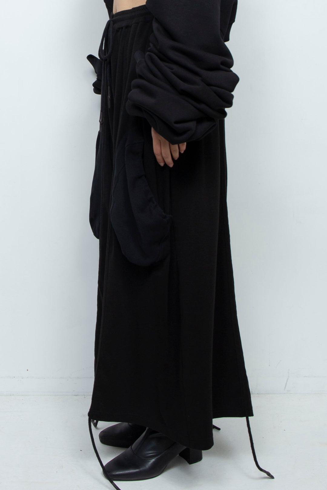 BLACK WIDE-LEG RELAXED-FIT DRAWSTRING PANTS