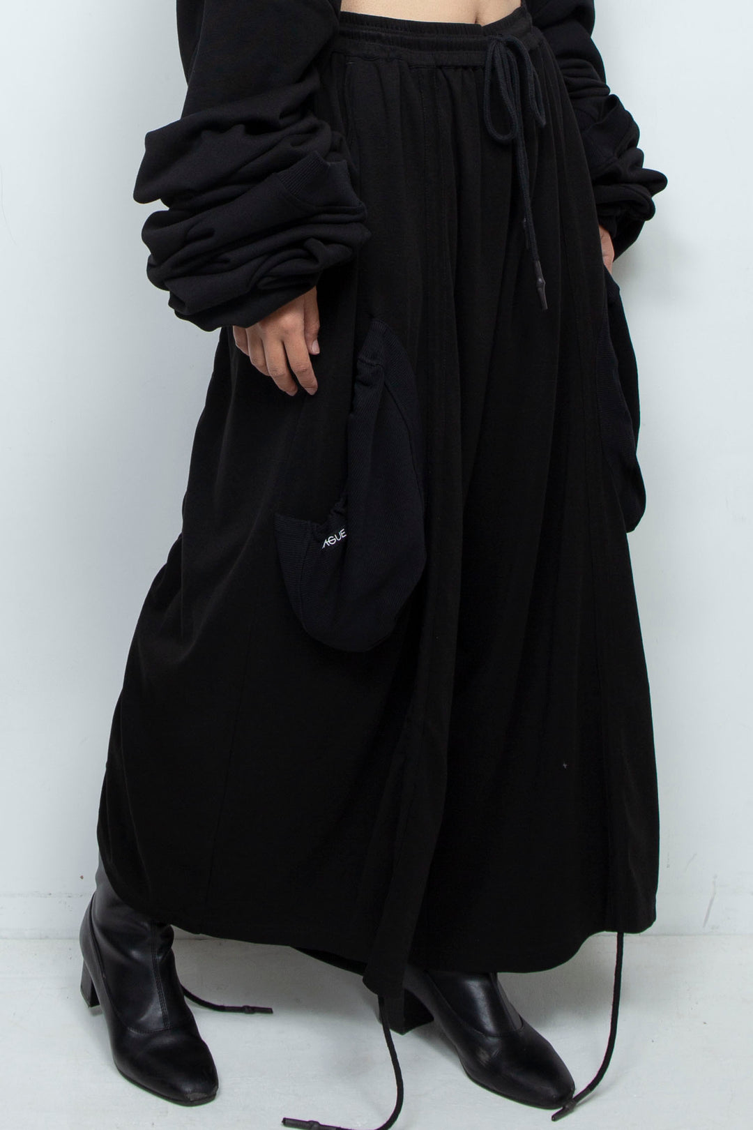 BLACK WIDE-LEG RELAXED-FIT DRAWSTRING PANTS